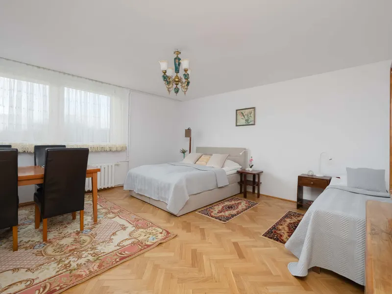 Atmospheric Apartment in the City Center with Air Conditioned Living Room by Noclegi Renters – photo 2