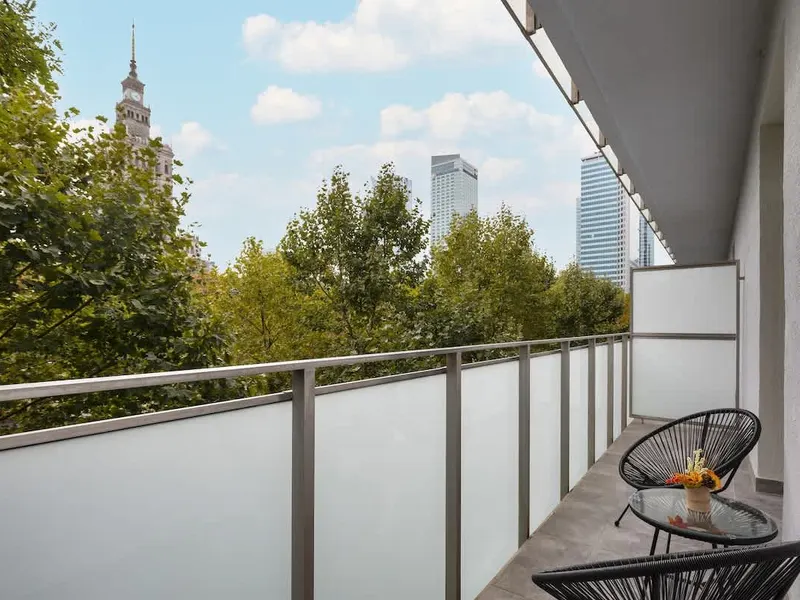 Centralny Apartament z Widokiem | 2 Sypialnie | Praca Zdalna – zdjęcie 3
