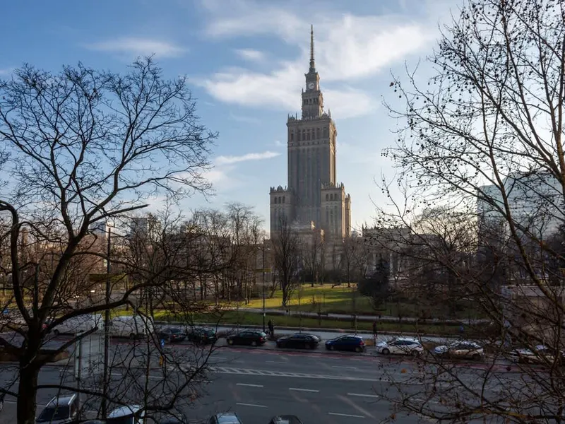 Przestronny Apartament | 2 Sypialnie i Widok na Centrum – zdjęcie 5