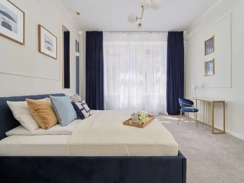 Elegancki Apartament w Kamienicy | Centrum, 2 Biurka do Pracy – zdjęcie 2
