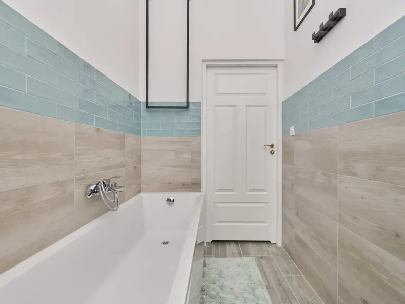 Elegancki Apartament w Kamienicy | Centrum, 2 Biurka do Pracy – zdjęcie 5