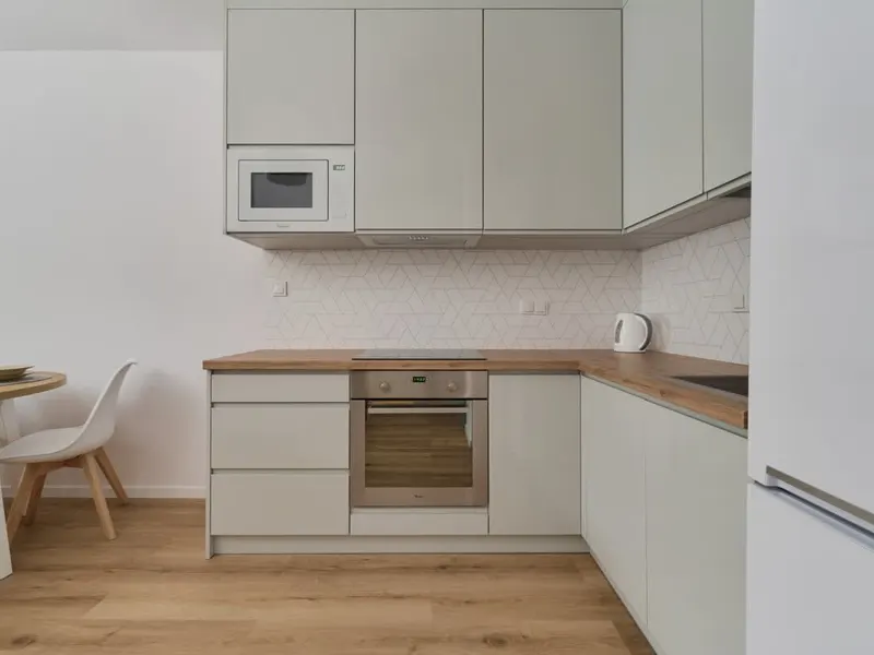 Stylowy Apartament | Balkon i Prywatny Parking – zdjęcie 4