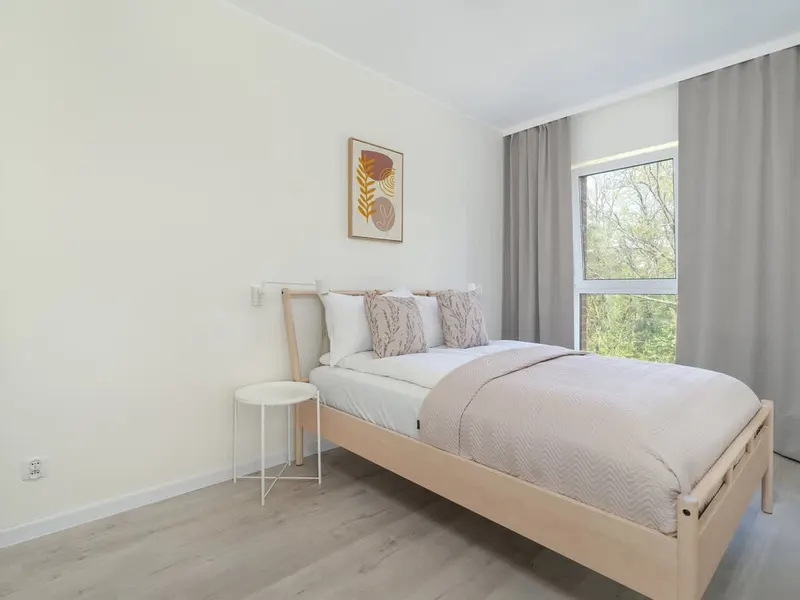 Geräumiges Appartement | 3 Schlafzimmer und 2 Garagenplätze – Foto 2