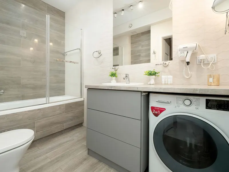 Przestronny Apartament | 2 Sypialnie, Balkon, Miejsce do Pracy – zdjęcie 5