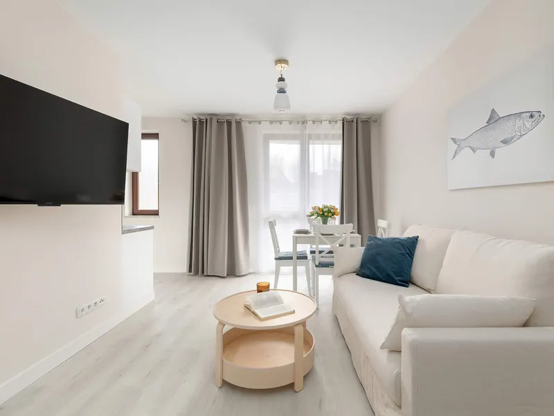 Jasny Apartament z Balkonem | 200 m od Plaży – zdjęcie 1