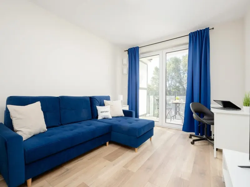 Spacious Studio | Parking and Workspace – photo 1