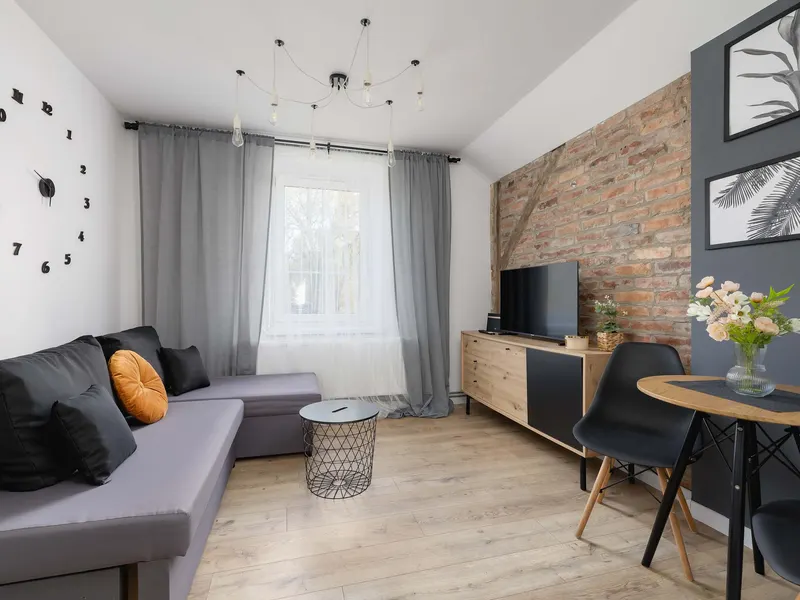 Gemütliche Wohnung in Czeladź | Engagierter Arbeitsplatz – Foto 1
