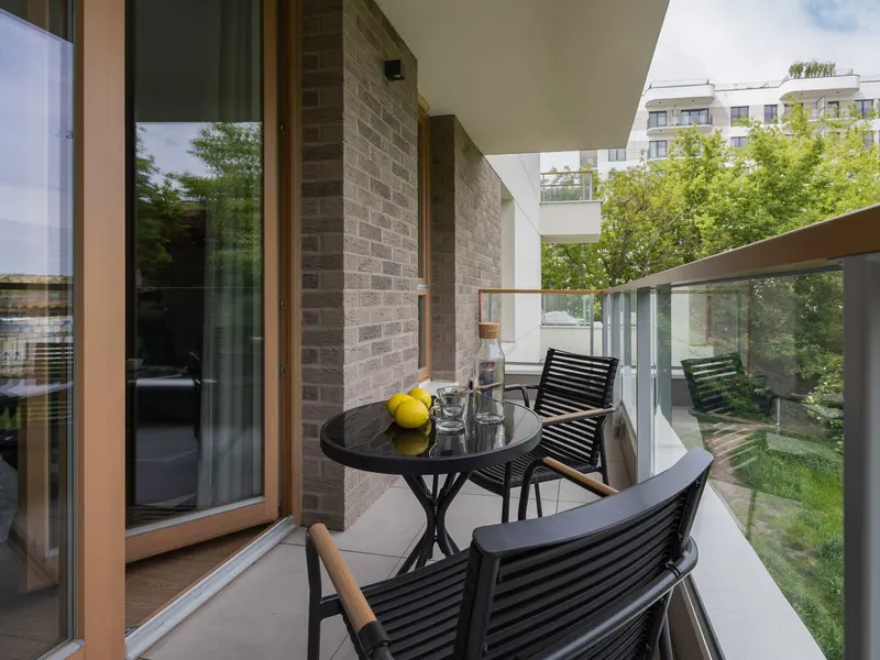 Nowoczesne Studio z Klimatyzacją | Balkon | Wygodne Miejsce do Pracy – zdjęcie 2