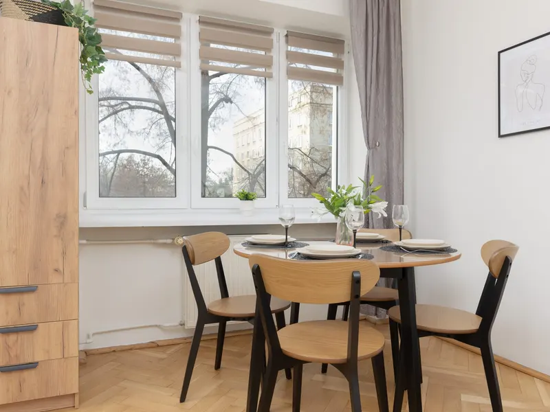 Stylish Apartment in Mokotow | Work Desk | Bathtub – photo 3
