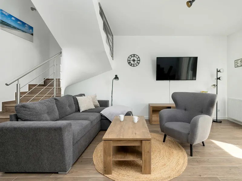 Spacious Apartment | 4 Bedrooms, Garden and Parking – photo 2