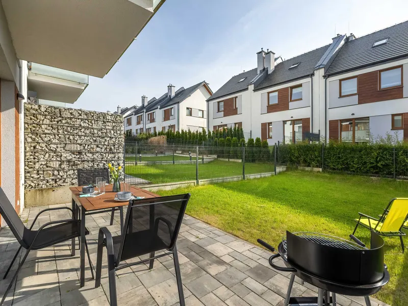 Spacious Apartment | 4 Bedrooms, Garden and Parking – photo 4