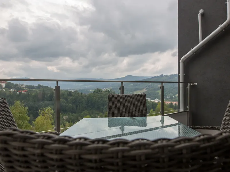 Modernes Apartment | Balkon mit Bergblick – Foto 4