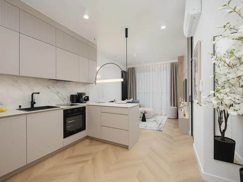 Nowoczesny Apartament w Centrum | Klimatyzacja | Miejsce do Pracy – zdjęcie 3