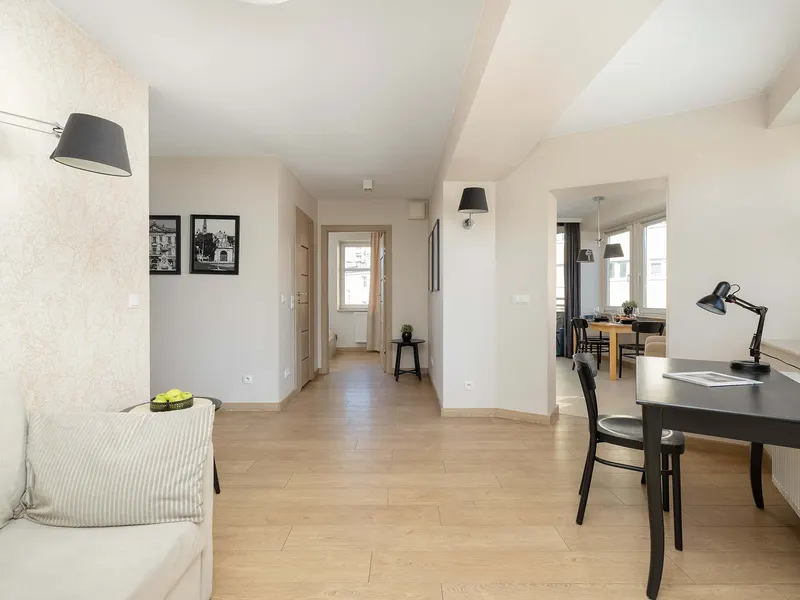 Spacious Apartment in the Center | Balcony | Castle – photo 5