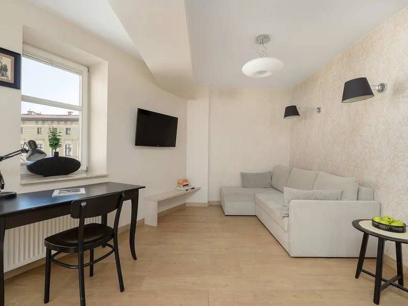Spacious Apartment in the Center | Balcony | Castle – photo 1