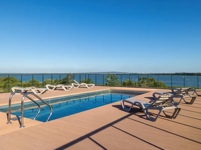Klimatisiertes Appartement | Pool | Terrasse | Parkplatz – Foto 2