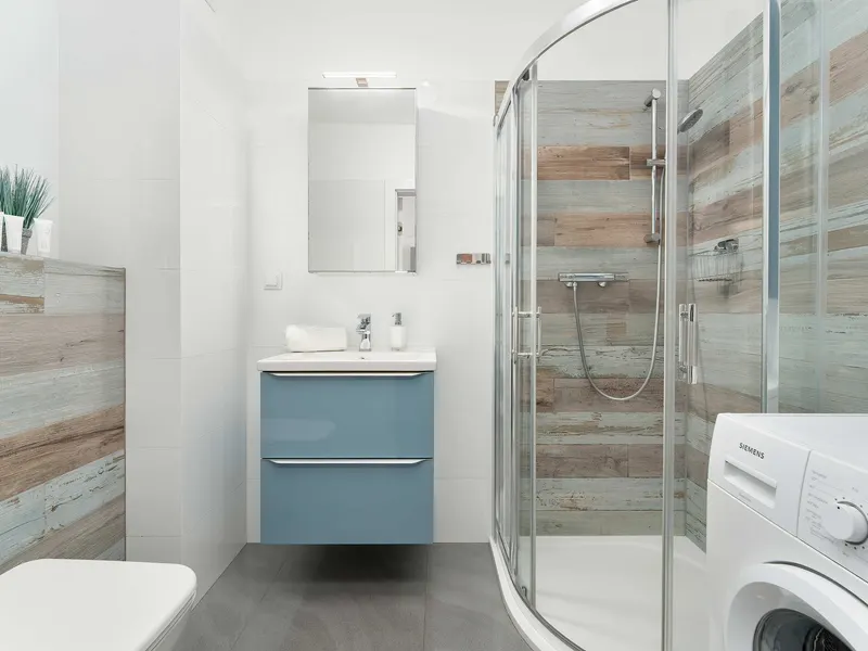 Nadmorski Apartament | Balkon, Siłownia, 1 km do Plaży – zdjęcie 5