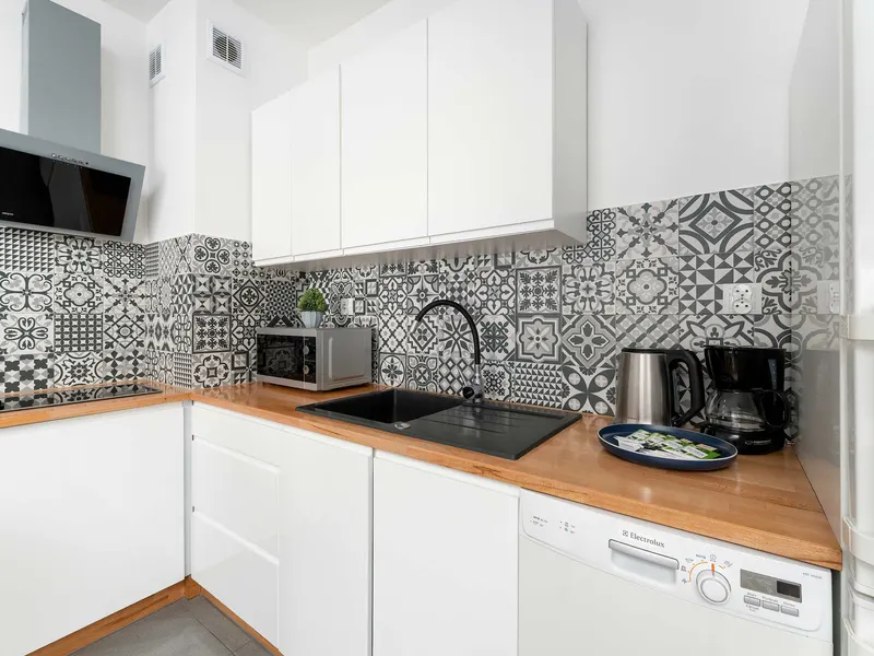 Nadmorski Apartament | Balkon, Siłownia, 1 km do Plaży – zdjęcie 3