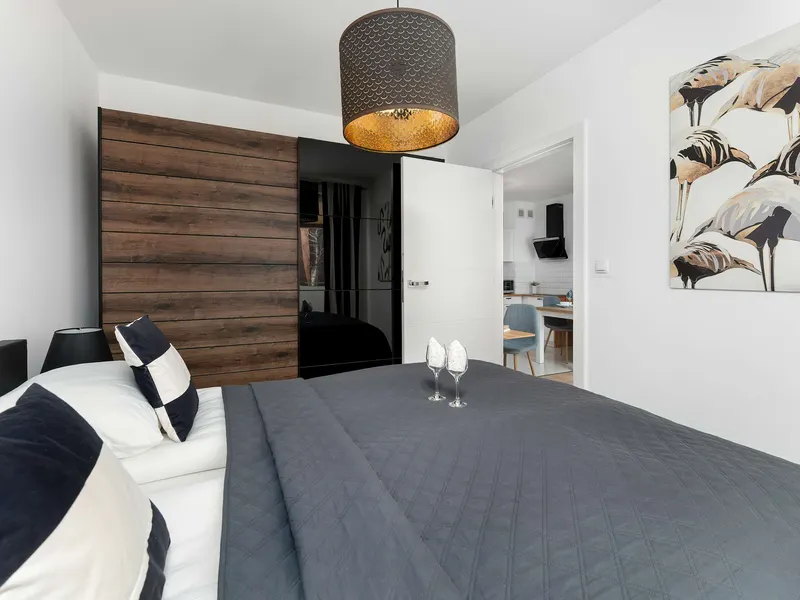 Jasny Apartament | Blisko Plaży, Balkon i Siłownia – zdjęcie 5