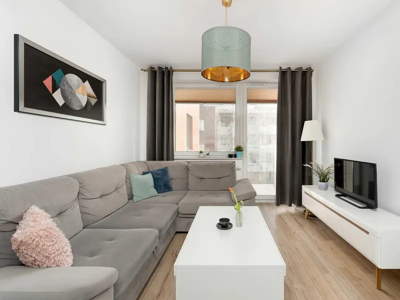 Jasny Apartament | Blisko Plaży, Balkon i Siłownia – zdjęcie 2