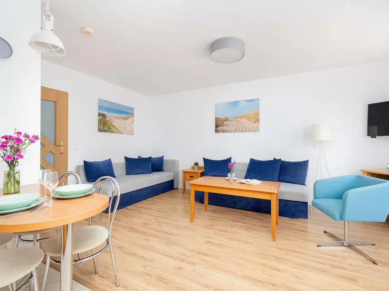 Bright Apartment with 2 Balconies | Access to Pool and Sauna – photo 1