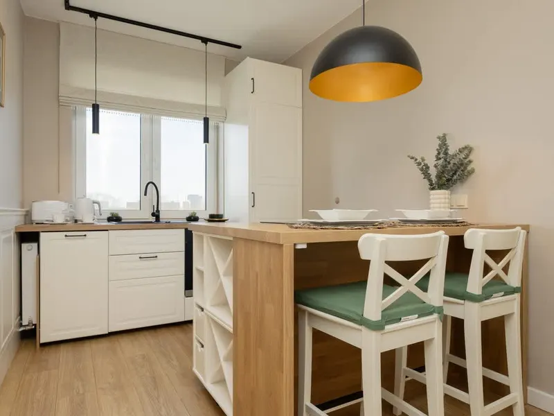 Spacious Apartment | Balcony | Workspace – photo 2