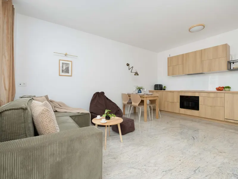 Klimatyzowany Apartament z Tarasem | 3 Minuty od Rynku – zdjęcie 5