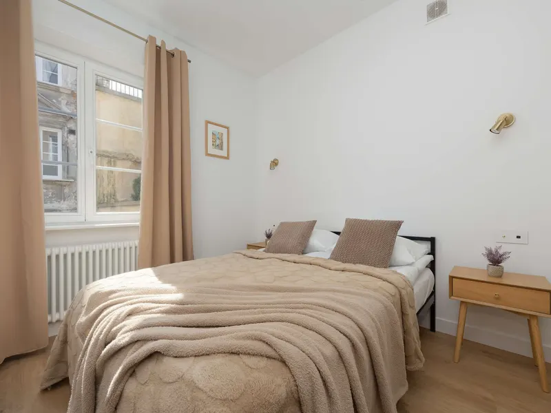 Klimatyzowany Apartament z Tarasem | 3 Minuty od Rynku – zdjęcie 2