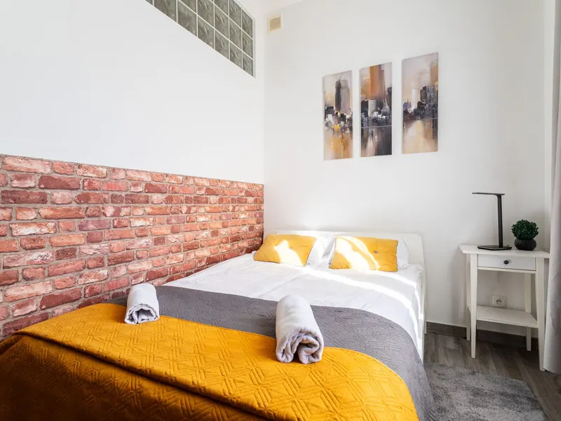 Przestronny Apartament w Centrum | 3 Sypialnie i Miejsce do Pracy – zdjęcie 4