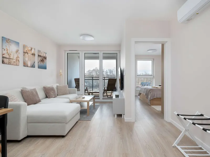 Geräumige Wohnung | Balkon, Parkplatz, 400 m zum Strand – Foto 1
