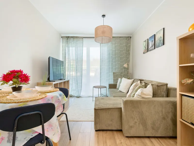 Helle Wohnung | Privater Garten und Parkplatz – Foto 5