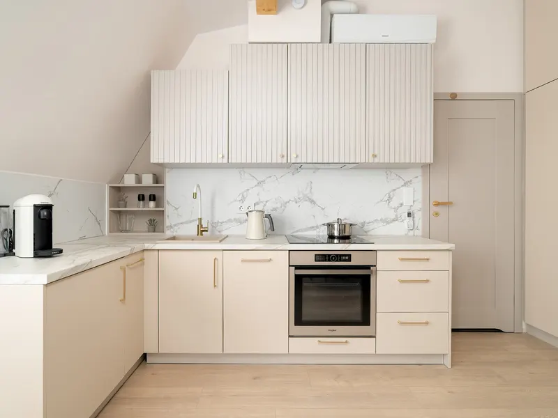 Klimatisierte Wohnung | 500 m zum Marktplatz, Arbeitsplatz – Foto 3