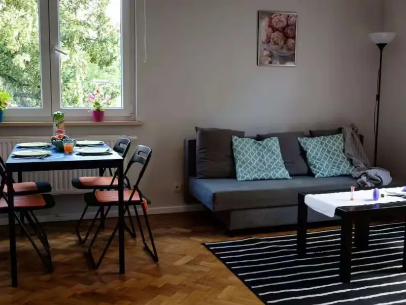 Słoneczny Apartament z Balkonem | Blisko Monte Cassino – zdjęcie 1