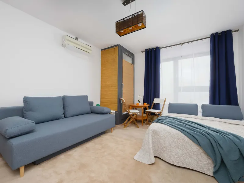 Bright Studio | Air Conditioning, Balcony and Parking – photo 4
