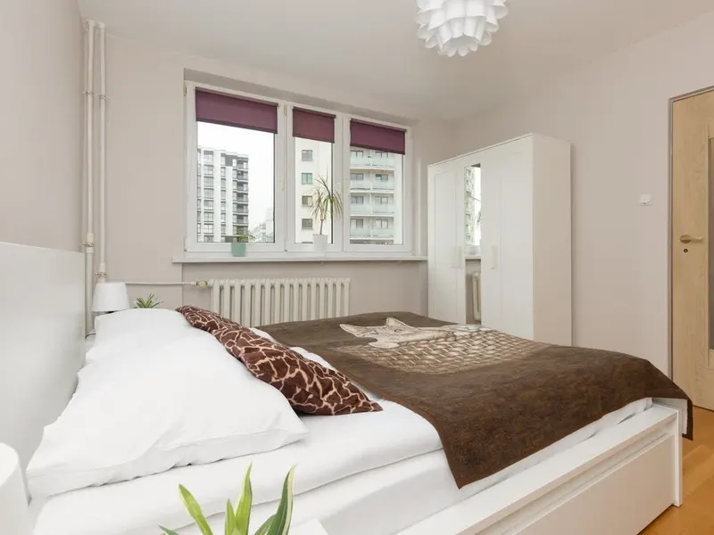 Bright Apartment with Balcony | Workspace – photo 2