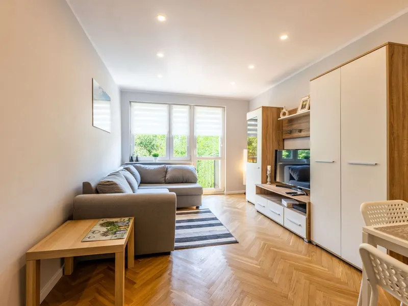 Geräumige 3 Zimmer Wohnung | Balkon | Parknähe – Foto 2
