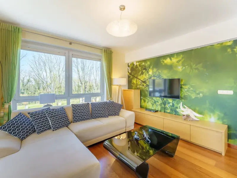 Komfortowy Apartament | Blisko Plaży, Parking, Balkon – zdjęcie 1