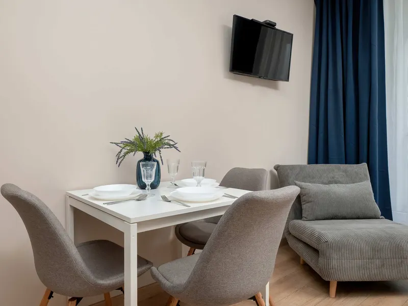 Funktionelles Studio in Warschau | Balkon und Nähe zur Metro – Foto 2