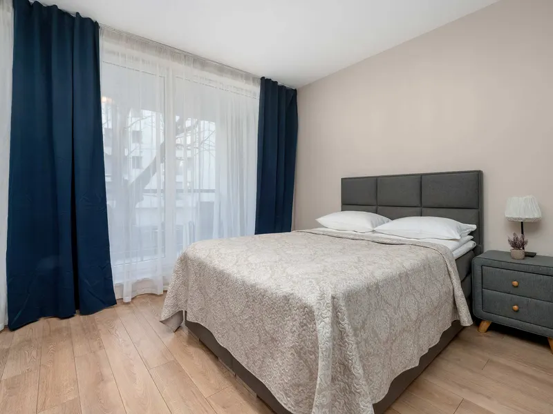 Funktionelles Studio in Warschau | Balkon und Nähe zur Metro – Foto 1