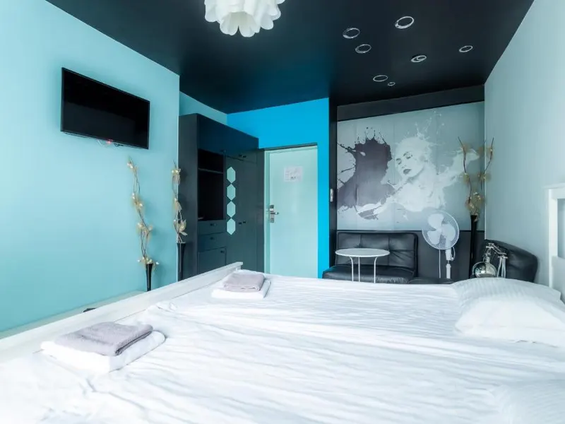 Intimate Studio for Two | 1.3 km to the Beach – photo 2