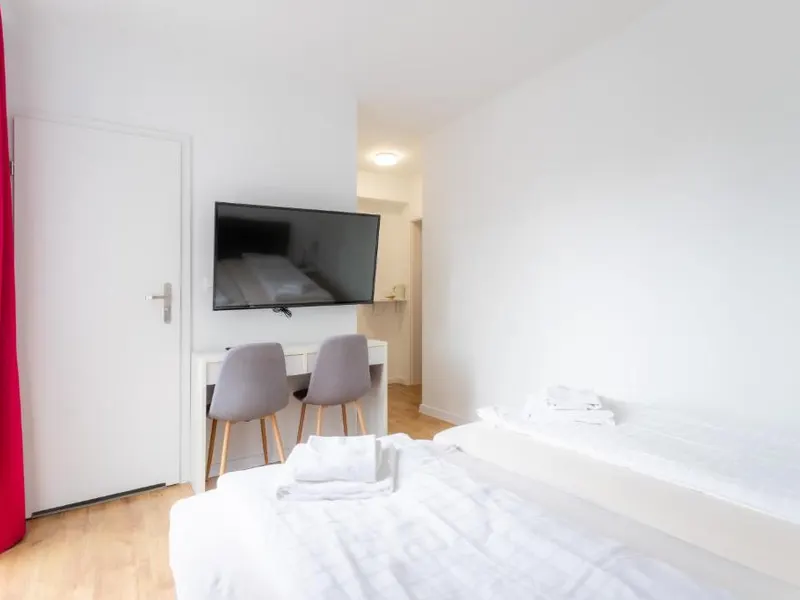 Bright Apartment in Sopot | Balcony and Workspace – photo 2