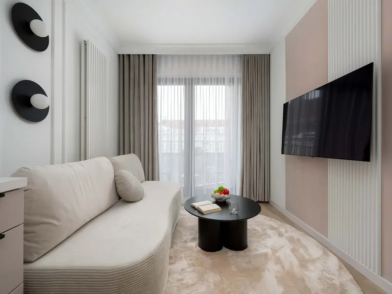 Jasny Apartament z Balkonem | Bezpłatny Parking – zdjęcie 1