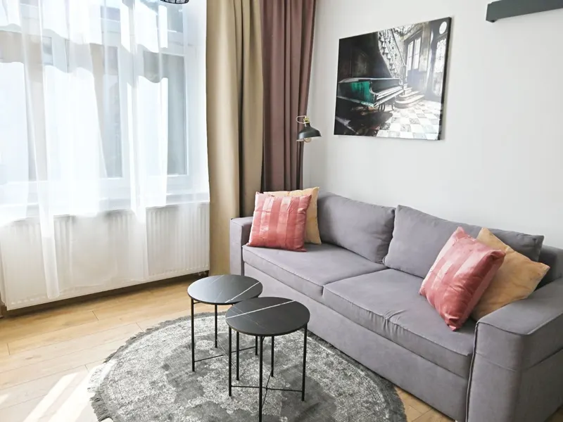 Stylowy Apartament w Sopocie | Miejsce do Pracy – zdjęcie 1