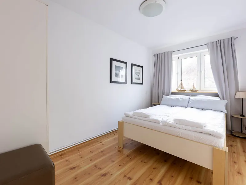 Apartament z 2 Sypialniami | Blisko Plaży, Biurko do Pracy – zdjęcie 2