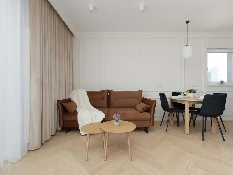 Modern Apartment in Warsaw | Balcony and Parking – photo 4