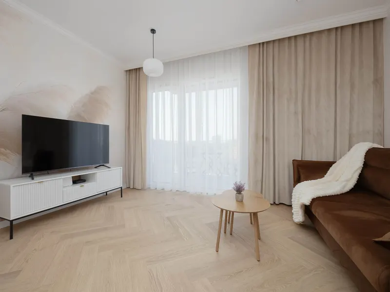 Modern Apartment in Warsaw | Balcony and Parking – photo 5