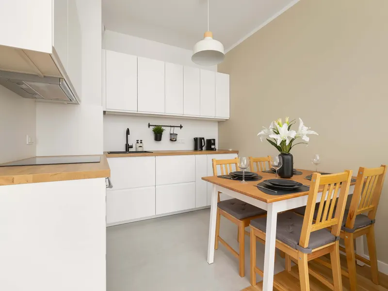 Klimatisierte Wohnung mit Balkon | Parken, Parknähe – Foto 4