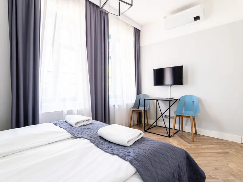 Klimatyzowany Apartament | 2 Sypialnie, Parking, Blisko Plaży – zdjęcie 2