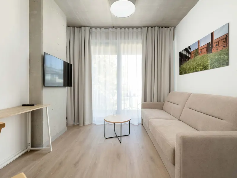 Prestiżowy Apartament | Parking, Balkon i Klimatyzacja w Centrum – zdjęcie 1