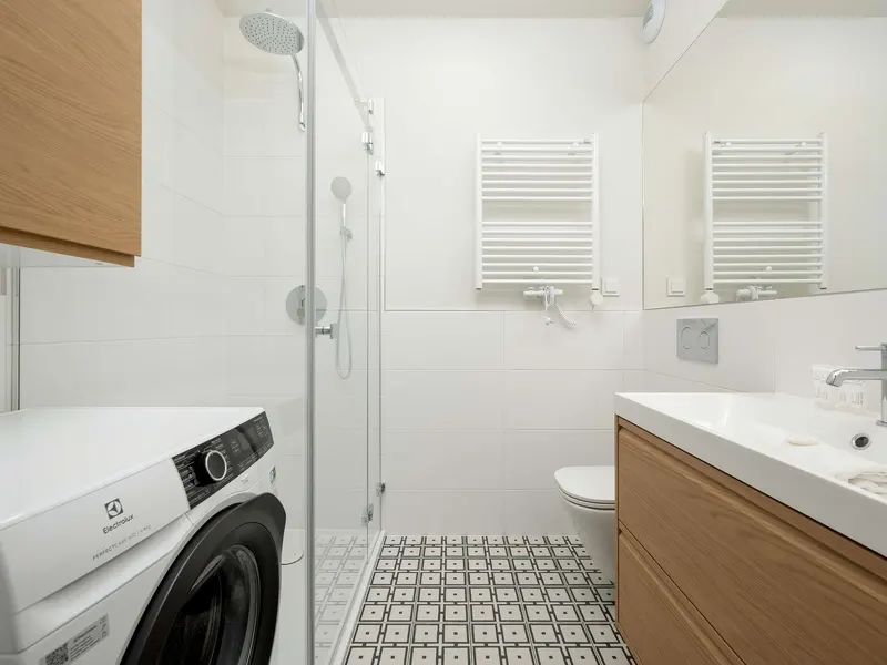 Prestiżowy Apartament | Parking, Balkon i Klimatyzacja w Centrum – zdjęcie 4